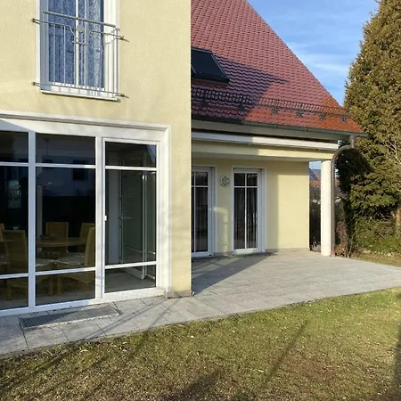 Ferienhaus Kutzenhausen بيت للعطل *