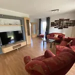 Ferienhaus Kutzenhausen Casa de Férias *